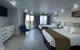 Lovely 1 Bedroom Condo With Pool